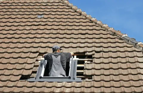 Pose de velux - Saint-Célerin